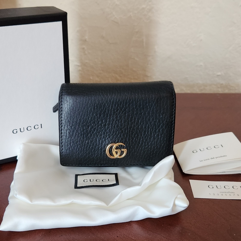 Gucci Black Leather Wallet with Gold Logo